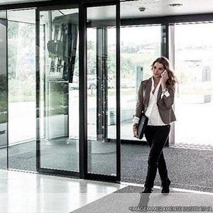 Serviço de instalação de porta automática Serviço de instalação de porta automática